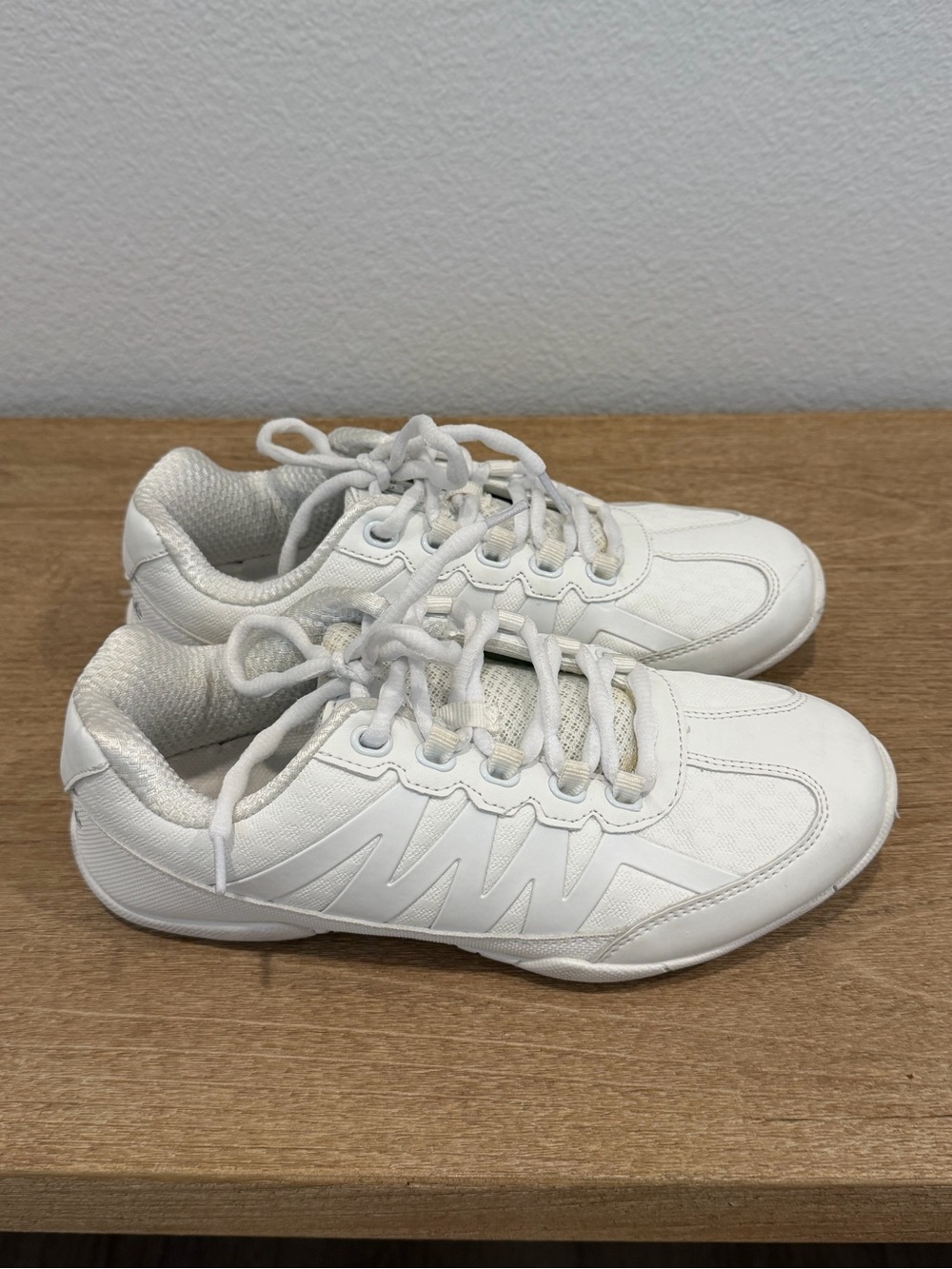 Girls Cheerleader Lace-up Classic White Shoes
